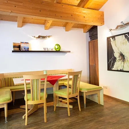 View Penthouse Hermann *